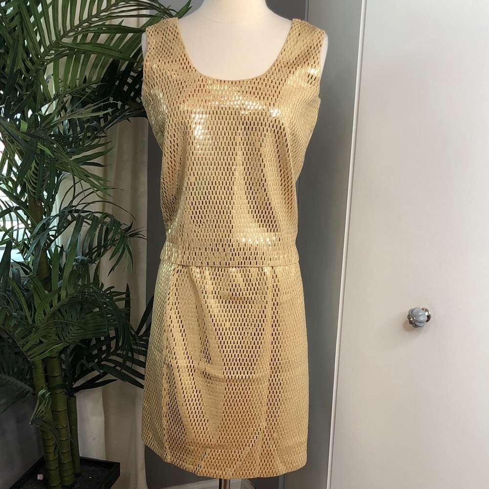 St. John Gold set size 6